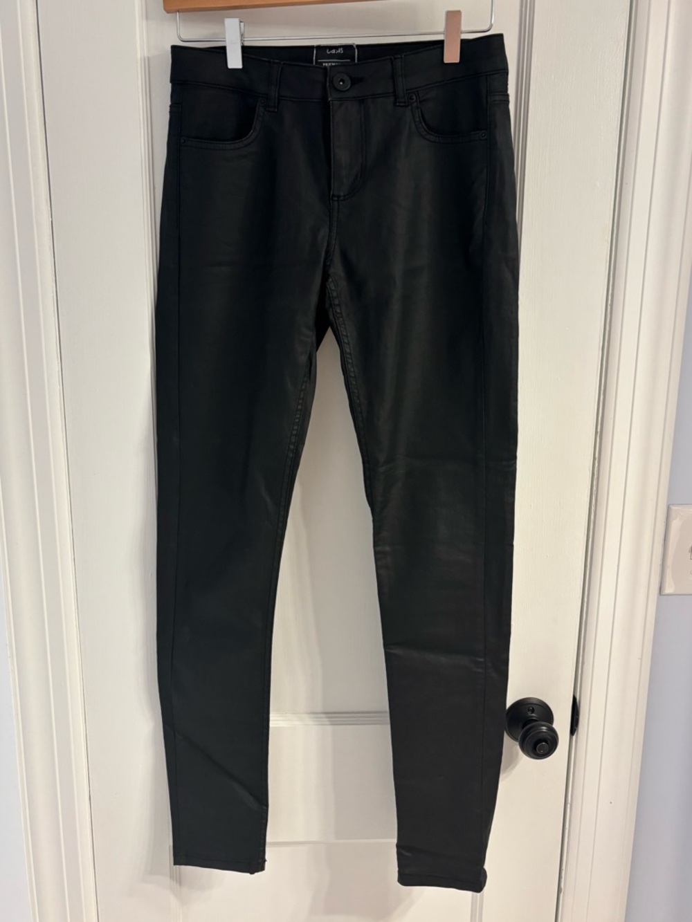 Black ‘Faux Leather’ Skinny Pants